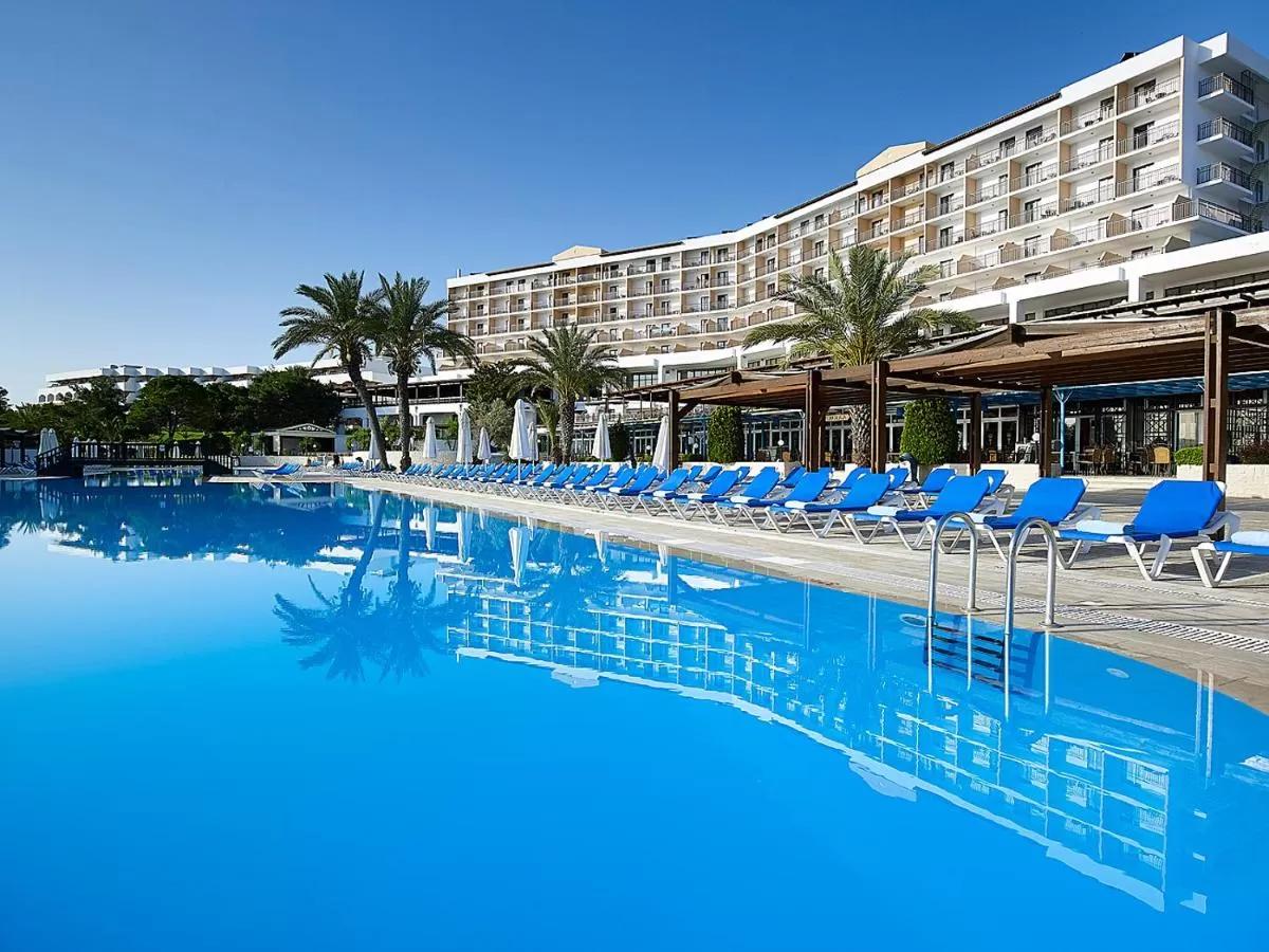 Helea Lifestyle Beach Resort Kallithéa 외부 사진 The hotel's main pool