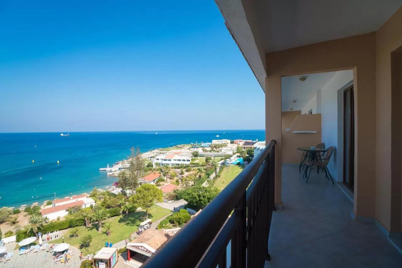 Helea Lifestyle Beach Resort Kallithéa 외부 사진 View from a balcony