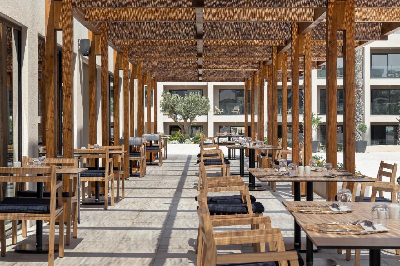 Helea Lifestyle Beach Resort Kallithéa 외부 사진 The restaurant at the hotel