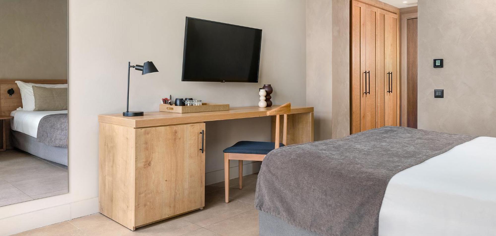 Helea Lifestyle Beach Resort Kallithéa 외부 사진 A room at the hotel